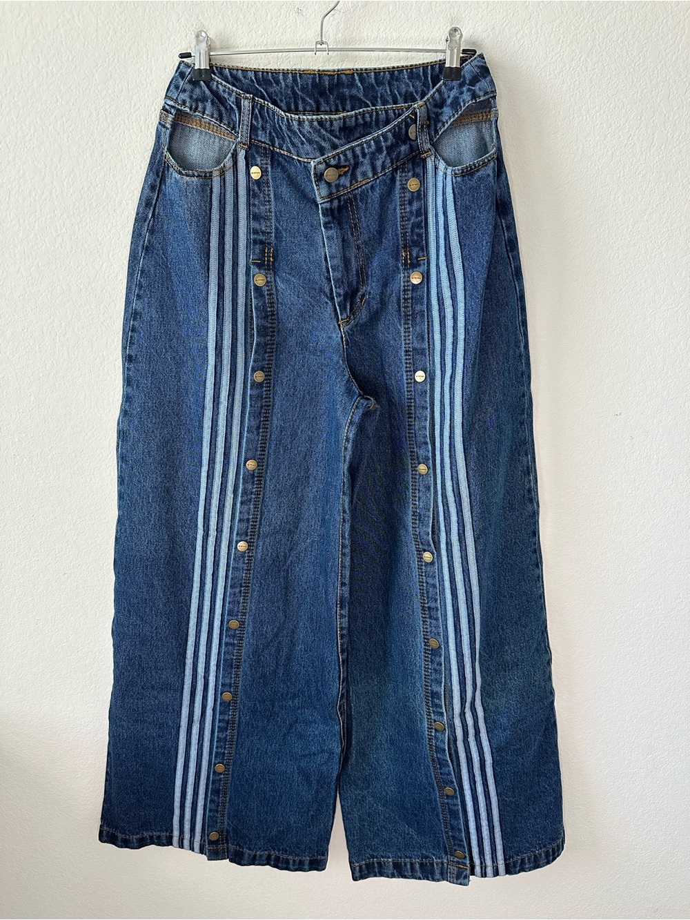 ADIDAS X IVY PARK Rodeo Collection Demin
Wide Leg Snap Jeans Pants SZ L NWT - Picture 2 of 6